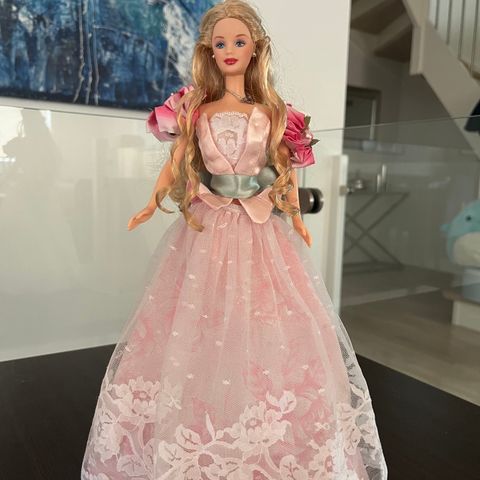 Barbie antrekk - 1998 Mattel Rose First In Series A Garden Of Flowers