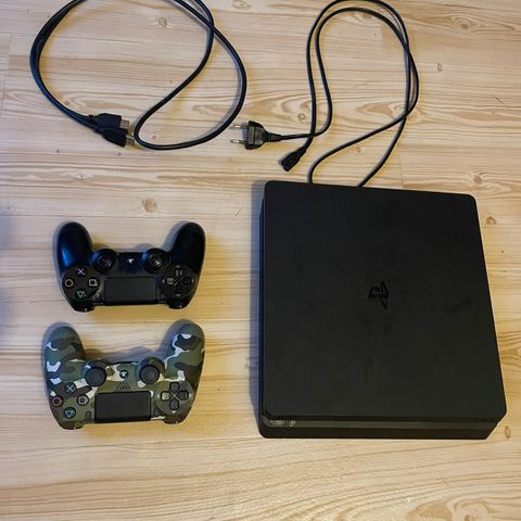 Playstation 4, 1TB, 2kontrollere