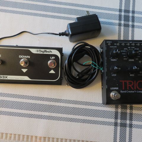 Digitech Trio+ med FS3X footswitch