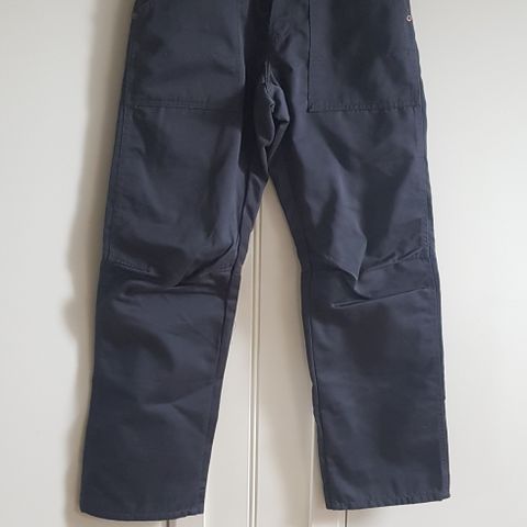 Tøff bukse fra JACK &JONES str S/32"