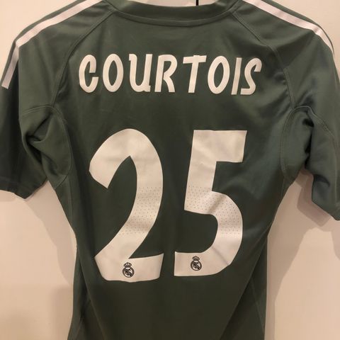 Real Madrid - Original Courtois 2017/18 keeper fotballdrakt str 165 cm