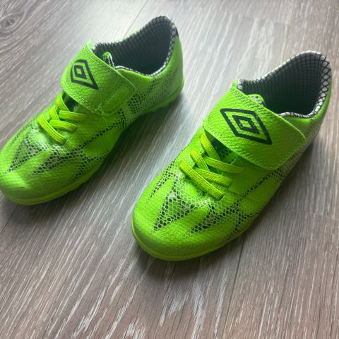 Umbro fotballsko str. 31