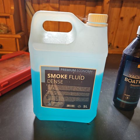 Smoke flyuid til røykmaskin