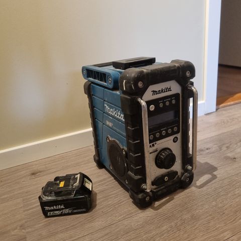 Makita DAB+ med 5.0ah 18v LI batteri