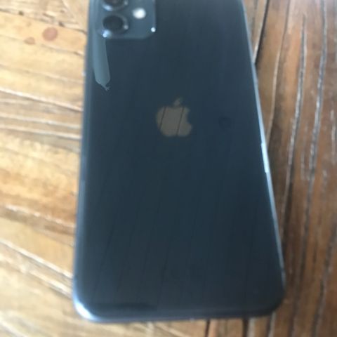 iPhone 11 selges billig!