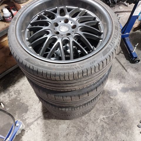 Dotz Mugello 19x8.5" ET35 med Delinte 235/35