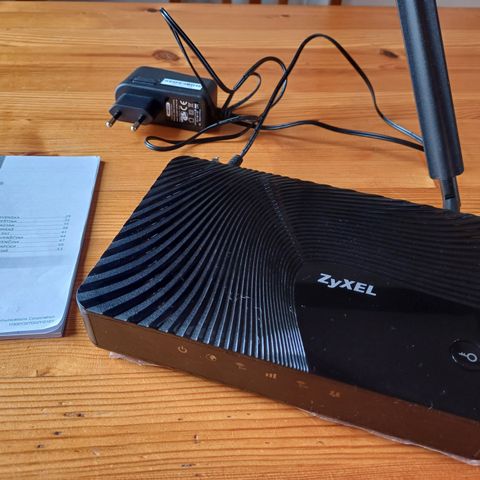 Zyxel LTE3301 trådløs 4G-router med modem