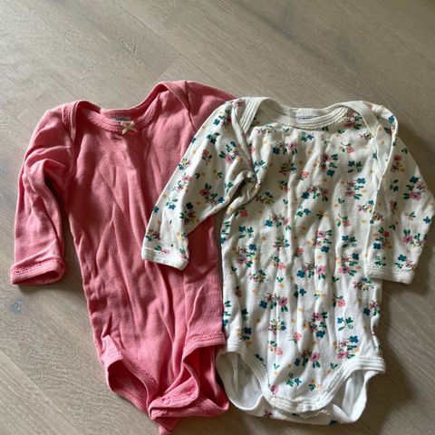 2 x Petit Bateau body str.6 mnd (67cm)