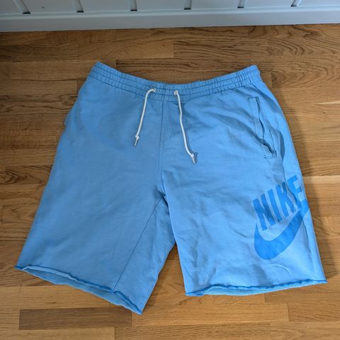 Lyseblå Nike Shorts