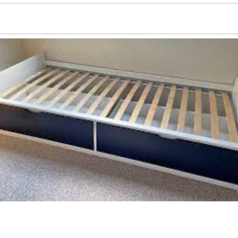 Flaxa seng med skuffer fra Ikea