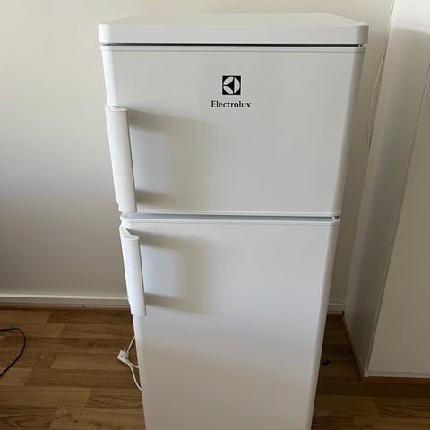 Pent brukt Electrolux CT180 kombiskap - Må hentes