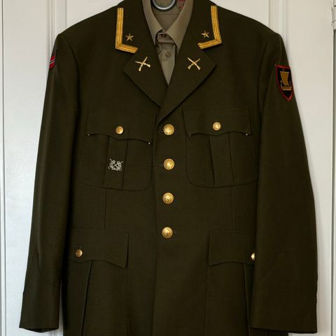 Hærens uniform str 52K
