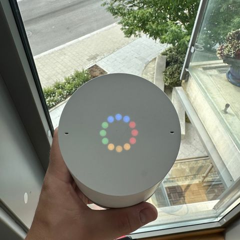 Google Home pent brukt