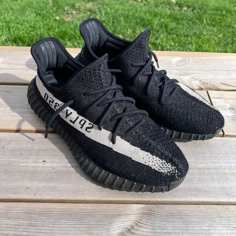 Adidas yeezy boost 350 v2 oreo