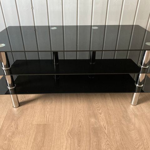 Reservert - TV-benk / stereobenk i glass