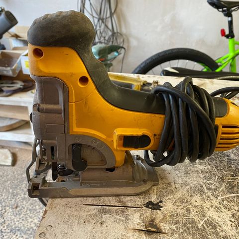 DeWALT stikk sag