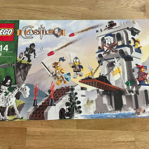 Lego 7079 Drawbridge Defense, (Fantasy Era), fra 2009