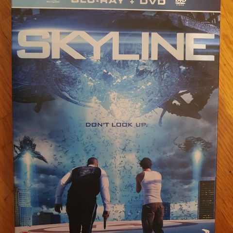 SKYLINE Slipcover BLU-RAY og dvd