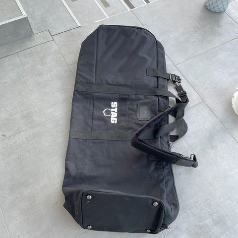 Transportbag for golfsett selges rimelig