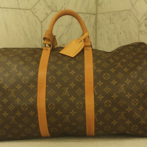 Autentisk Louis Vuitton Keepall 55 i meget god stand. m/nametag