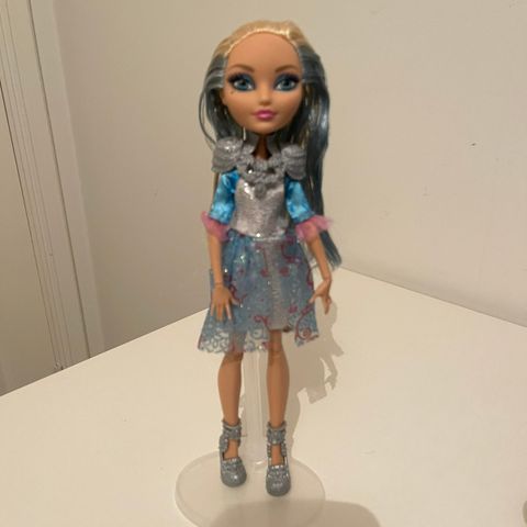 Ever after high dukker / dolls / eah