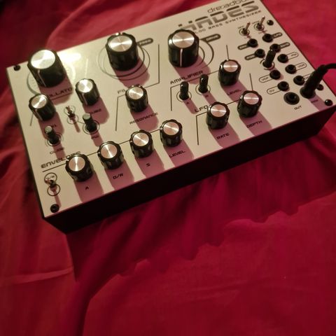 Dreadbox Hades selges