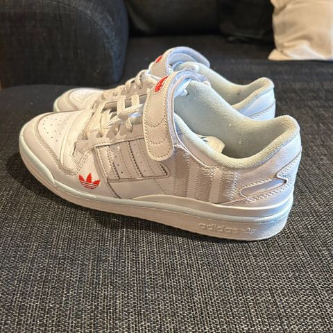 Adidas Forum