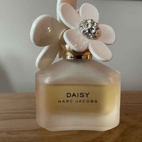 Daisy fra Marc Jacobs parfyme