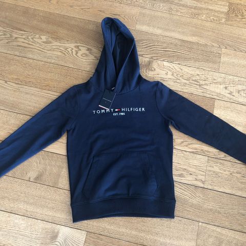 Ny! Lekker, ubrukt Tommy Hilfiger marineblå hettegenser str 140