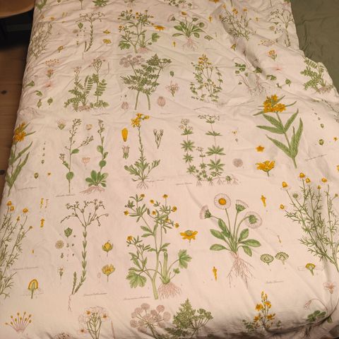 Pillowcase and Nordic duvet cover.