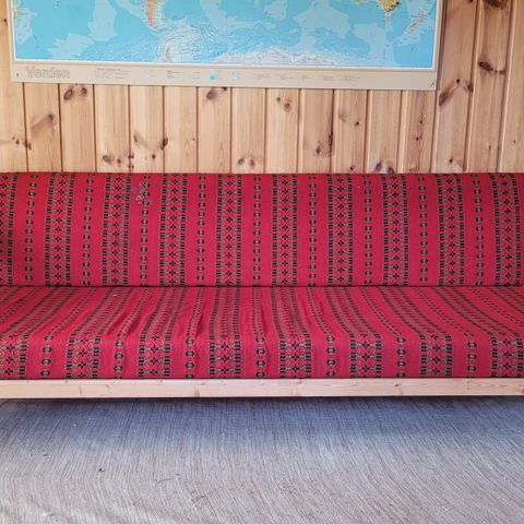 Retro gammeldags sofa hyttestil