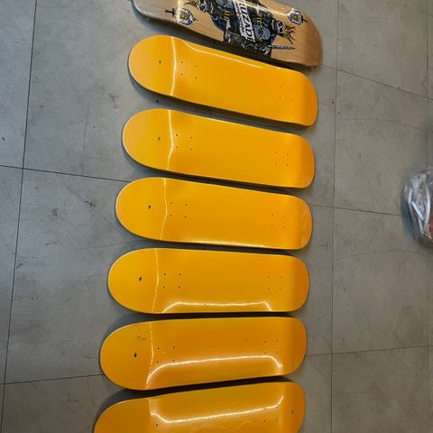 Skatebord decks selges