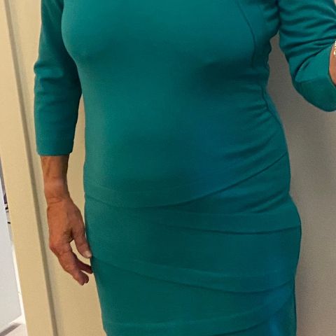 Ny kjole fra Esprit