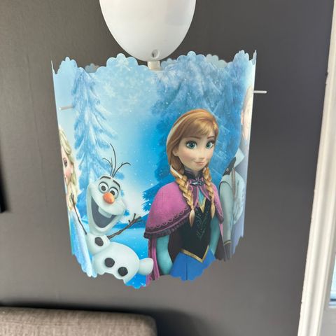 Elsa lampe til barnerom selges
