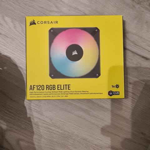 Corsair iCUE AF120 RGB ELITE 120mm PWM Vifte (sort)