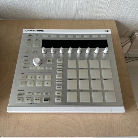 Native Instruments Maschine Mk2