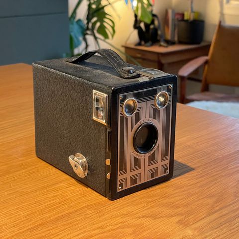 Vintage kamera - Kodak Brownie Six-20 Junior