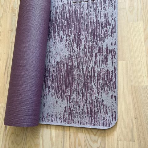 Yogamatte 250kr. Lite brukt