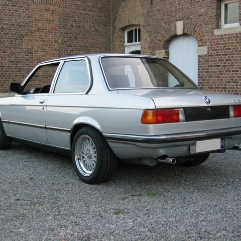 Originalt BMW dobbelt endestuss til  E21 323i E12 528i 530i og E23 735i.