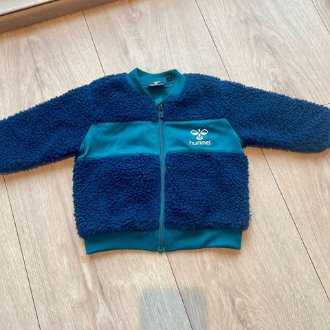 Hummel tykk fleecejakke str 80