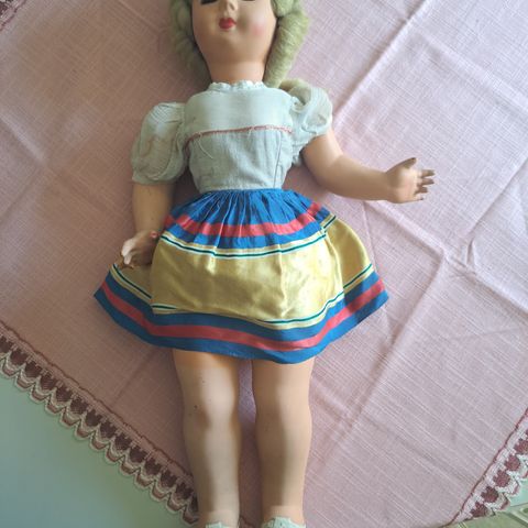 Gammel dukke,68cm, mulig tidlig 50 tallet
