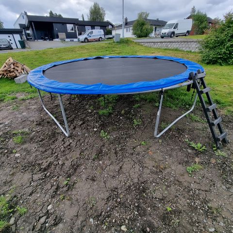 Trampoline