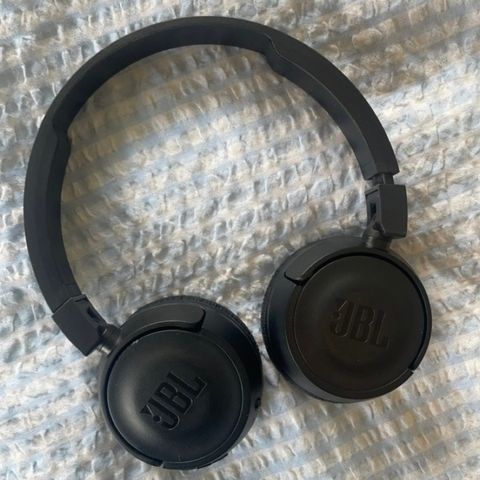 JBL on ear headset