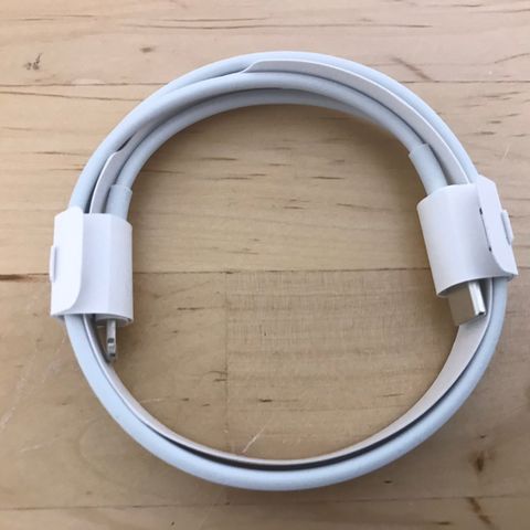 Apple USB-C-til-Lightning-kabel (1 m) NY og UBRUKT