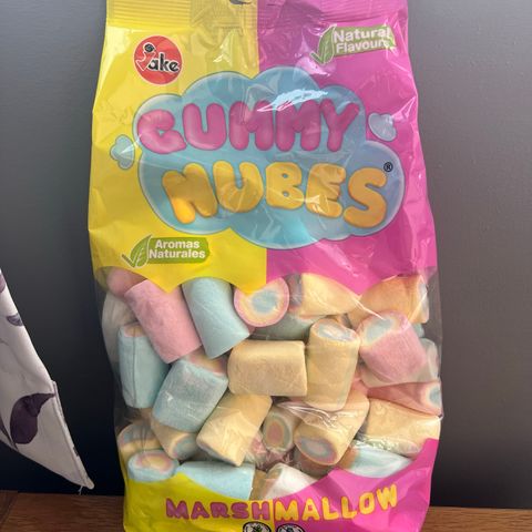 500 gram Gummy Nubes marshmallows
