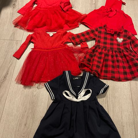 Kjoler til jente i 74 (80) / julekjole / rød kjole