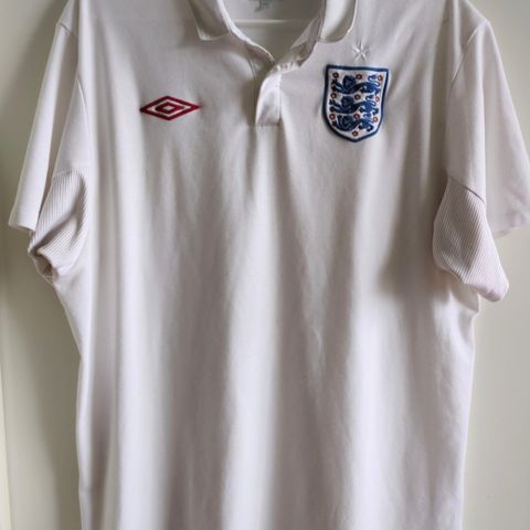 England fotballdrakt 2009