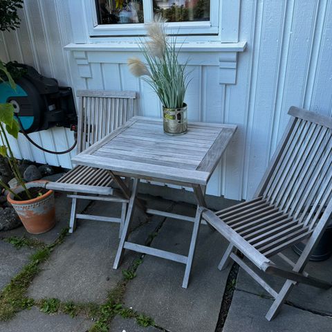 Teak-sett til hage