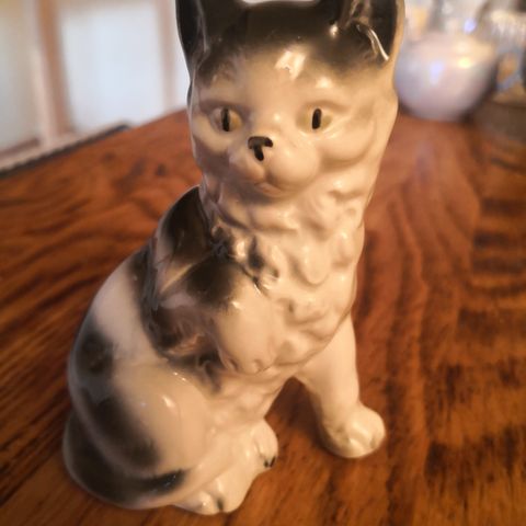 Vintage Porselens figur av Katt. Fra Tyskland.