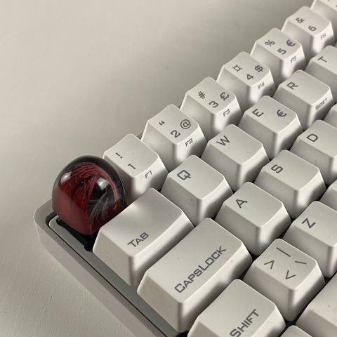 TILBUD! Artisan Resin Keycaps - Red Sphere - Custom Keycaps - Gaming tastatur